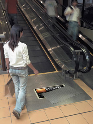 duracell on the escalator Партизанская энергия