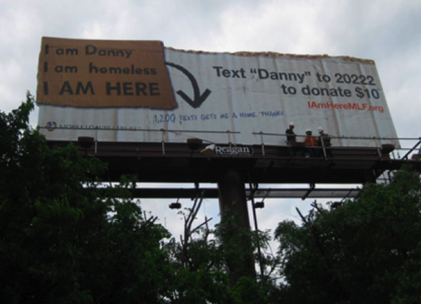 billboard outdoor homeless danny iamhere 600x434 Как в Техасе маркетологи помогают бездомным